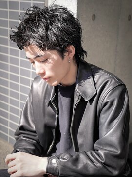 カライングドゥ(ing deux) スーツ短髪ツーブロック束感モテる黒髪シークレットパーマ流行