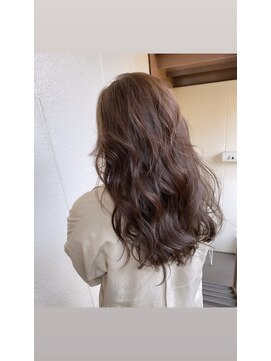 ニーゼロゼロナナ(2007) 春グレージュ