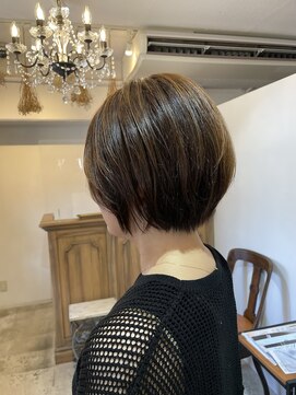 コッチ(kocchi.) ニュアンカラーフレンチカジュアルグレージュ斜めバング