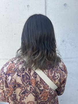 アチーブ ヘア デザイン(achieve hair design) グラデーションカラー外国人風なみなみウェーブスモーキーカラー