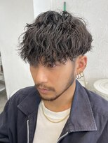 フィフス 原宿(fifth)&nbsp;原宿ツイストスパイラルパーマメンズカットラウンドマッシュ30代