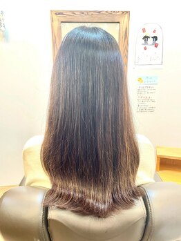 【完全個室×女性専用】史上最高の艶髪を手に入れるなら ami eへ。柔らかく滑らかな手触りが叶います◎