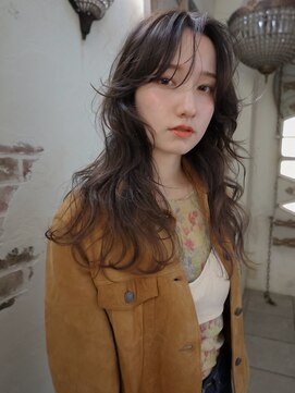 トレンチ(TRENCH) 【TSUJI】レイヤー 前髪 顔まわり ダブルカラー ブリーチなし