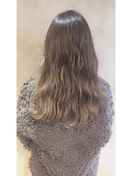 マッシュ 天王寺あべの(MASHU) グラデーションカラー ダークグレージュ