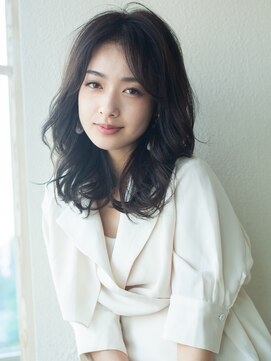 アフロート ディル(AFLOAT D'L) 【AFLOAT 晃輔】20代30代大人可愛い センターパート 髪質改善