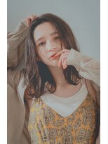 レジュアル(RESSUAL)&nbsp;エアリーミディ　ショートパーマ　黒髪　ホワイトアッシュ