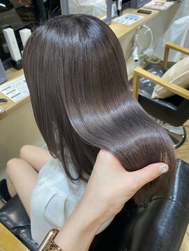 アルーシェ 新宿店(Alushe) スモーキーアッシュ♪