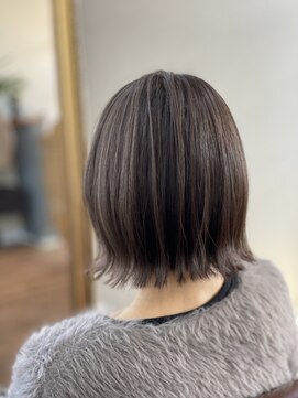 ソコトラ(Socotra) 大人ハイライト×切りっぱなしボブ