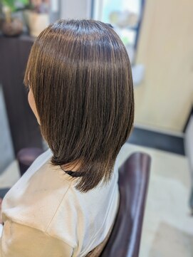 トイロ(tOiro) 艶サラストレート