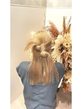 フェイス 石川町 (FACE) ハーフアップ　お団子　ゴムだけ　簡単