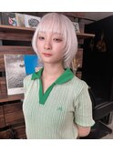 ホワイトカラー　ウルフカット
