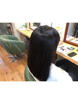 "傷んだ髪,何とかしたい!"ヘナやタデ藍は髪の内部まで浸透し、髪の芯から修復。ツヤ・柔らかさ・質感UP！◎