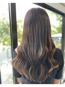 フツーロ 栄(FUTURO) プルエクステ