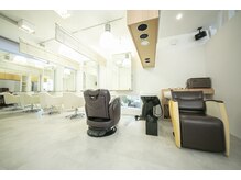 店内写真セット面3台