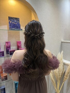 カラークチュール(Color Couture) ハーフアップ/ふわふわスタイル/お呼ばれヘアセット