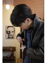 エディ(Edy)&nbsp;メンズセンターパートニュアンスパーマ刈り上げ眉毛カット岡山