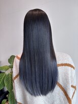 ヘアサロン エン(hair salon en.)&nbsp;ネイビーグラデーション