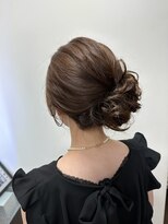 アムズヘアーファム サイドアップアレンジ