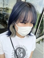 アーブル ヘアーアンドメイク(ARBRE) ブルーブリーチダブルカラーホワイトイヤリングカラーボブ