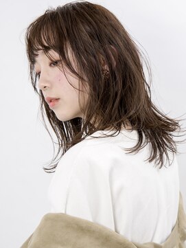 ボタンヘアー 日吉(BoTaN HAIR) ナチュラルロブ/外はねミディ/グラデーションカラー/日吉