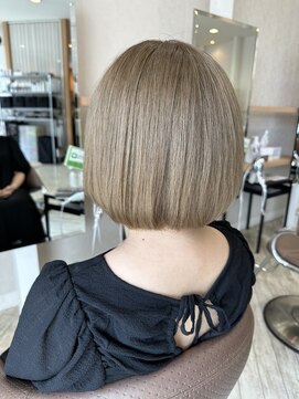 ティーズヘアー(T's HAIR) 丸みボブミルクティーベージュ