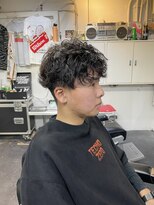 メリケンバーバーショップ フクオカ(MERICAN BARBERSHOP FUK)&nbsp;波巻き束感ショートツーブロックマッシュアップバングコンマヘア