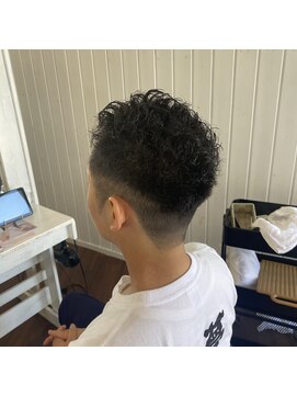 リタ(rita) 刈り上げショート