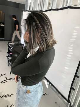 キング(K!ng) 縮毛矯正髪質改善ハイライトレイヤーカット枚方美容室エクステ