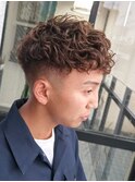 フェード × 茶髪パーマ