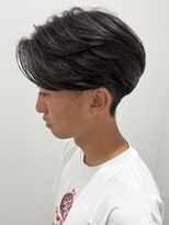 ヒュイル バイ ニアウ(Hwyl by Niau) メンズセンターパートパーマニュアンスパーマスパイラルパーマ