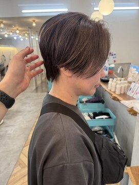 ロミー 本厚木(ROMMY.) ハンサムショート刈り上げないショート前髪なし