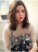 かき上げセンターパートモテ髪くびれヘアアプリコットオレンジ