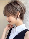 【レイヤー】オリーブベージュ・ショートボブ・イルミナカラー