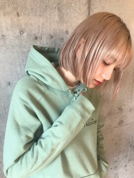 ハイトーンボブ　切りっぱなし