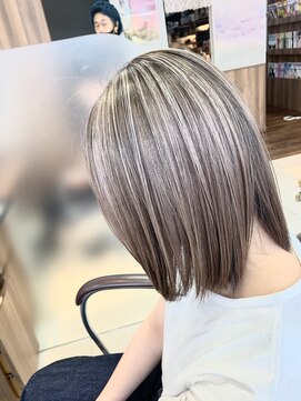 ヘアークリアー 獨協大学前店 バレイヤージュ (ベージュ)