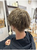 ミルクティーベージュ×ツイストスパイラルパーマ