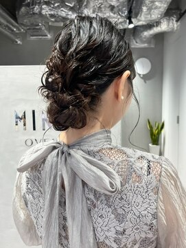 ミンクスオーバー(MINX OVER) ヘアセット/顔まわりカット/前髪カット/ヘアアレンジ/おくれ毛