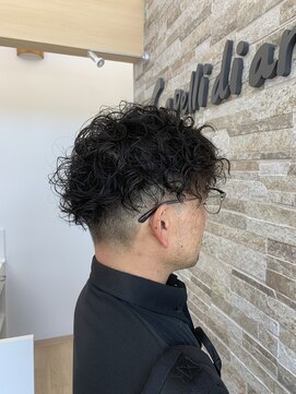 カペリ デ アーテ(Capelli di arte) メンズパーマ