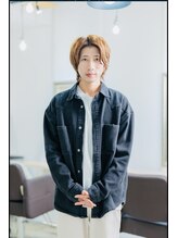 クレヴィア ヘア ビューティー(crevia hair beauty)&nbsp;シモ コウタ