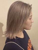 ヘアーグロウ ミルクティーベージュダブルカラー外ハネボブレイヤーミディアム