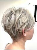 ハイトーンショート×白髪ぼかし×エイジング