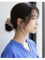 クーム バイ エント(kuum by emt)&nbsp;忙しい時はまとめるだけ！小顔レイヤーでおくれ毛を作る♪