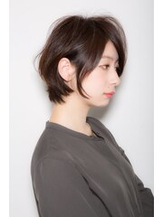 脱力系大人女子の抜け感ショート