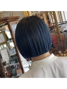 ガレージ(GARAGE) blue