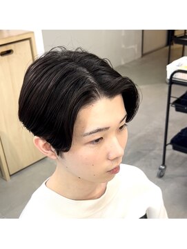 ニコフクオカヘアーメイク(NIKO Fukuoka Hair Make) 「NIKO」直毛の悩みを解決するセンターパートパーマ　福岡天神