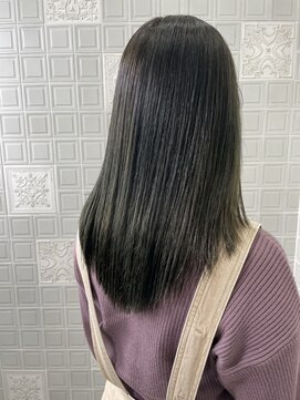 ヘンリエッタ 自由ヶ丘(Henrietta) オリーブグレージュミディアム