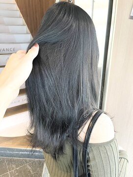 アヴァンス 天王寺店(AVANCE.) ブルーブラック×透明感