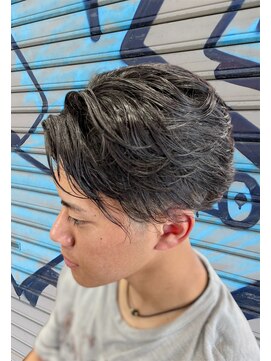 シザーズ(SCISSORS) フェザーショート/フェードスタイル/理容室/バーバー