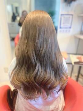 ヘアーリゾートラシックアールプラス(hair resort lachiq R+) ミルクティベージュ