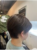 丸みのあるシルエットが魅力のナチュラルショート。